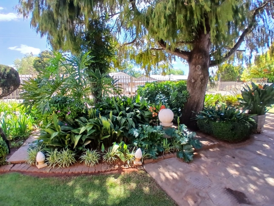 4 Bedroom Property for Sale in Kuruman Northern Cape